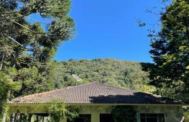 Memora Guesthouse Bateias - Casa Inteira e quartos em chácara - Photo 1