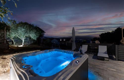 Treno, Luxurious Apartment with Jacuzzi and Sea-View - Foto 59