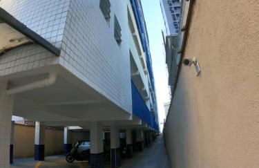 Sala living em prédio Familiar na Av da Praia - Foto 10