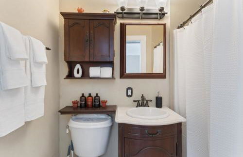 Mins to Zoo - Capitol Heights Hideaway - Foto 13