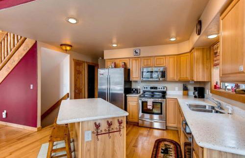 Serene Mountain Cabin Nestled Amongst the Pines - Alpenhaus - Foto 62