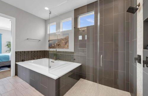 Luxury Waterfront Home with Swimming Pool Hot Tub and 2 Boat Slips - Foto 28