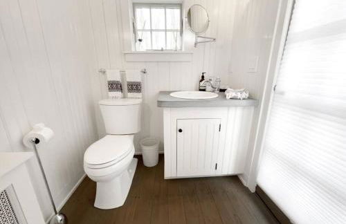 Historic Estate - 5 min to Mohawk Mt Ski Resort - Foto 35