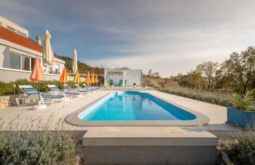 Rustic Villa Florice with a pool - Photo 72