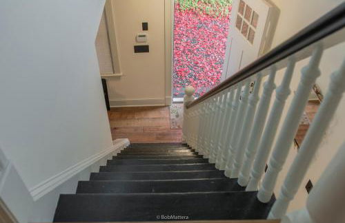 Restored 1881 Farm House - Foto 1