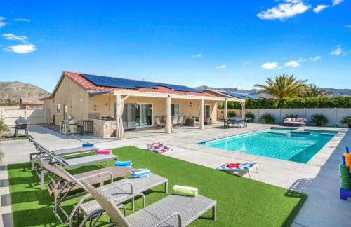 Views, Gameroom, Saltwater Pool & Hot tub, Firepit by MariamsBnb - Foto 51