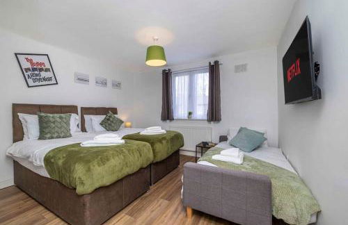 Ealing Manor - 6 beds 3 sofa beds sleeps 9 ppl - Foto 38