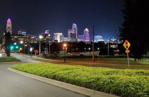 Suite 6, Sleep 3, Walk to Attractions in Uptown - Foto 8