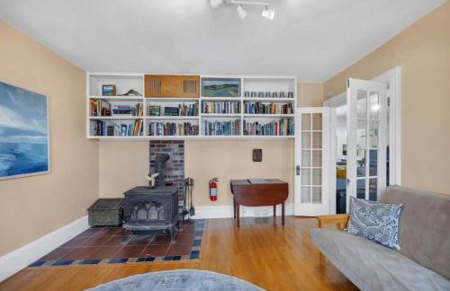 Sugar Maple Farm near Acadia - 5 Bedrooms, 5 Beds with FirePit and Large Deck - Foto 49