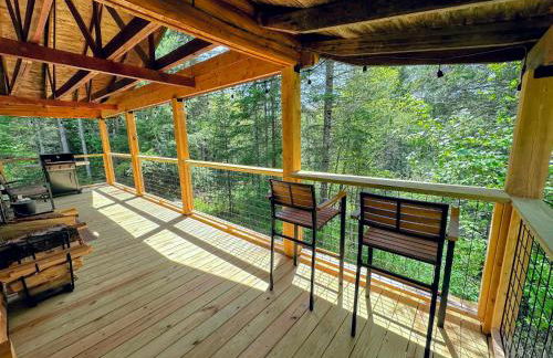 5R Cozy log chalet in fantastic location. Ski, snowshoe, fish, explore! AC, pet friendly! - Photo 29