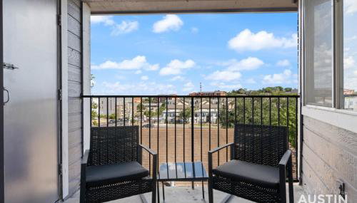 Comfy ATX Apt plus Balcony and Smart TV and Free Parking - Foto 3