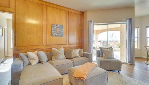 Patio with Tranquil Views! Home 14 Mi to Albuquerque - Foto 2