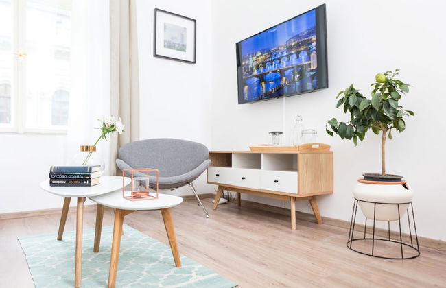 CHILL Apartments - Photo 11