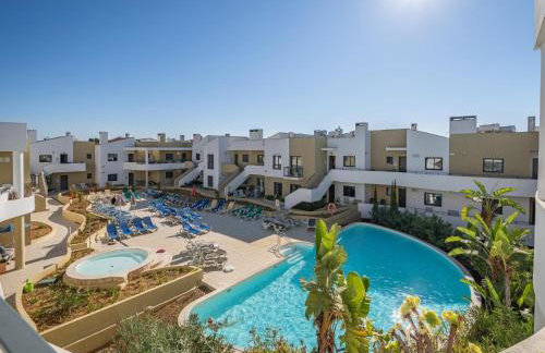 2BR Albur Village with Pool Balcony #1983 - Foto 1