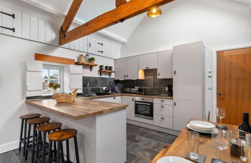 Beudy Howel - beautiful barn conversion with fire pit, close to beaches - Photo 22