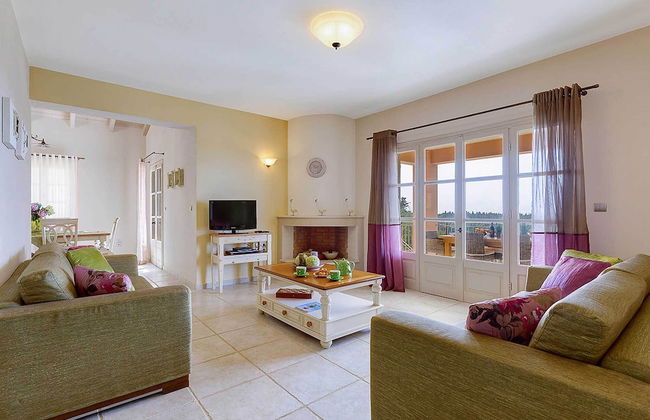 Villa Nikolas - Photo 1