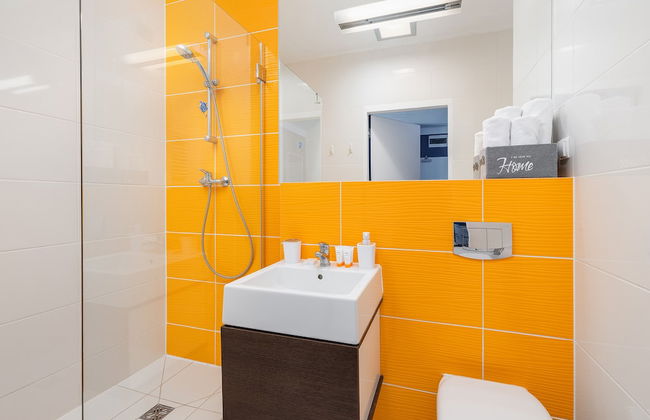 Mysterious Blue Apartment by Renters - Foto 36