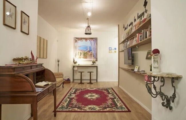 Donna Mariella - Photo 2