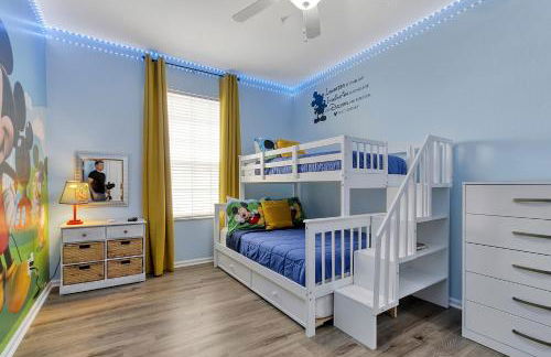 The Perch-2 Miles from Disney, Movie Theatre & Water Park - Foto 9