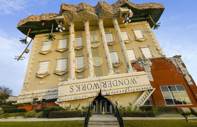 2340 Grand Oaks Ln 2 Bedroom Home by RedAwning - Photo 36