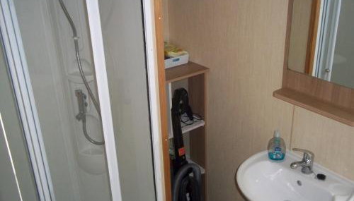 Homely caravan at Weymouth Bay - Foto 3