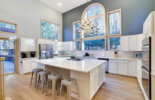 Luxury Villa with Year Round Heated Pool, Sauna, Spa & Fire Pit - Newly Redone - Foto 4