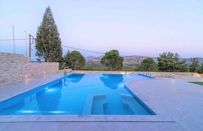 Villa Harmony in Kamilari - Photo 2