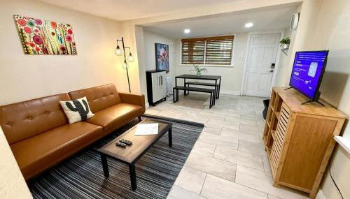 Shared Deck • Pet Friendly • Garden Courtyard - Foto 4