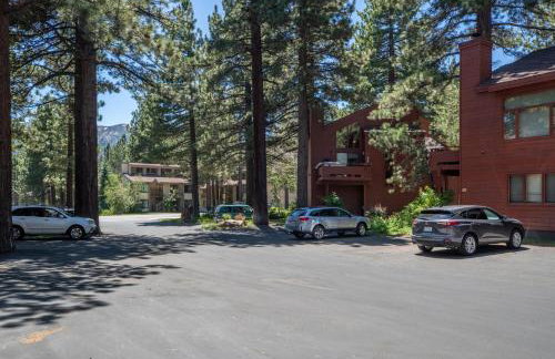 Townhouse Art Gallery in Mammoth's Best Location - Photo 39