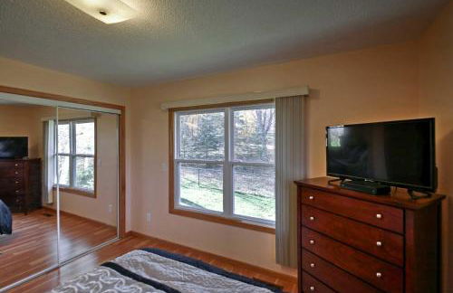 Quaint Duluth Hideaway with Private Fenced-In Yard! - Foto 16