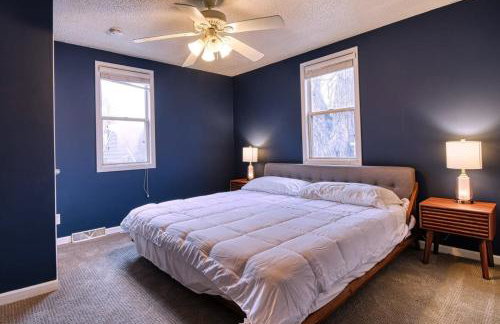 New Listing - Tranquil Retreat with Hot Tub - Foto 6