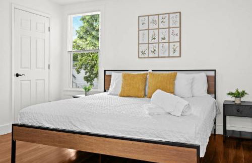 Charming 2nd-Floor Flat 3BR 2BA Free Parking - Foto 29