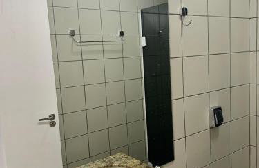 707- Apartamento Encantador, amplo e decorado, quarto, sala, cozinha, mobiliario moderno, cozinha completa com utensílios , Excelente vista da cidade e localização privelegiada no bairro Bigorrilho - Photo 3