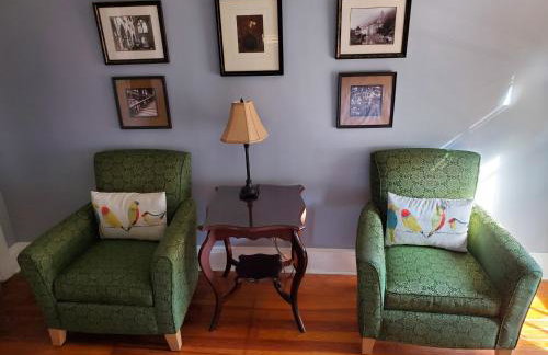 Macarty House, A Bohemian Resort with pool and cabana bar - Foto 17