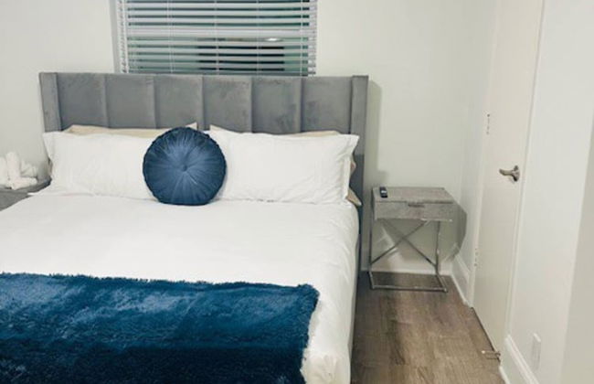 BnB Hyperion Brand New 2b2b Retreat w Patio - Foto 26