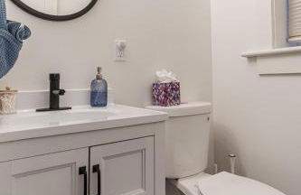 Ann Avenue Spacious 3BR Home with Games, Yard and Near Downtown - Photo 30