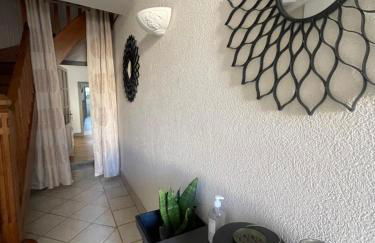 Liberté et Confort, appartement entier, moderne avec 2 chambres et cuisine équipée au coeur de Semur - Foto 51