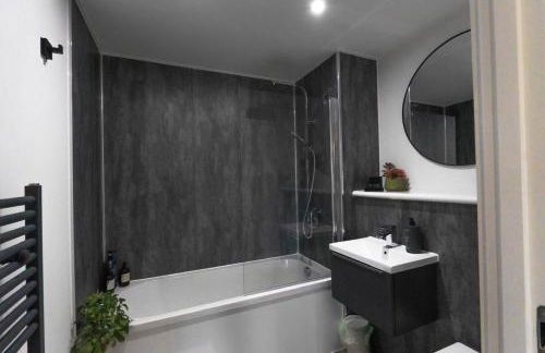 Stylish Luxury Penthouse in Liverpool City Centre - Free Private Parking and Only 2km from Everton Stadium! - Foto 38