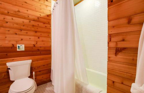 Serene Washington Island Getaway with Private Beach! - Photo 15