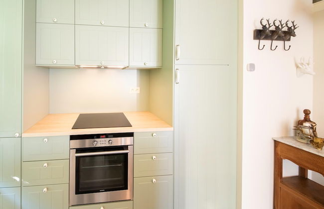 Stylish Retreat With Sauna - Photo 10