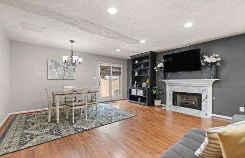 5 Minutes from Hospitals and UK! - Photo 11