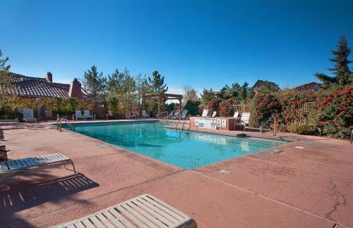 Refreshing Sedona Sanctuary with Pool and Hot Tub for Family - Foto 16
