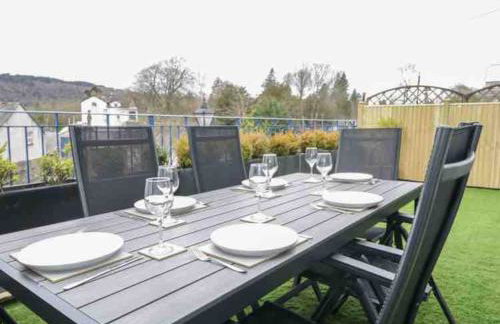 Bank Chambers in Bowness with Hot Tub and Lake Access - Photo 31