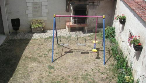 Maison Authentique en Berry avec Jeux, Jardin, à 30 min du Zoo de Beauval - FR-1-591-119 - Photo 4