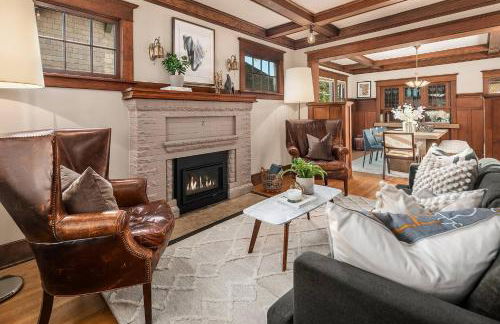 Refined Seattle Craftsman - Perfect Family Retreat near Parks, Zoo & UW - Foto 6