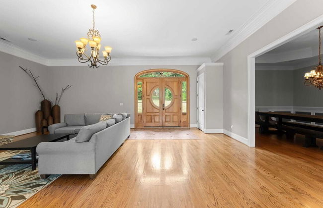 Whitetail Cove by Avantstay Lakefront w/ Pool + Private Dock Sleeps 20 - Photo 11