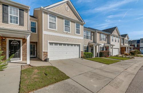 Centrally Located Raleigh Townhome with Pool Access - Foto 20