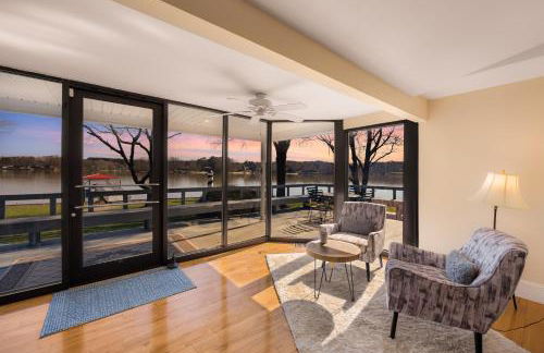 300 Degree Views, NEW HotTub, Firepit, Lighthouse - Foto 35