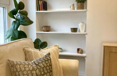 Richmond High Street Retreat – Station Steps Away - Foto 17