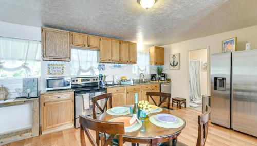 3 Mi to Boardwalk Bacliff Apartment with Hot Tub - Photo 3